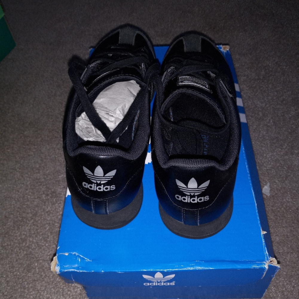 Adidas - Picture 4 of 6